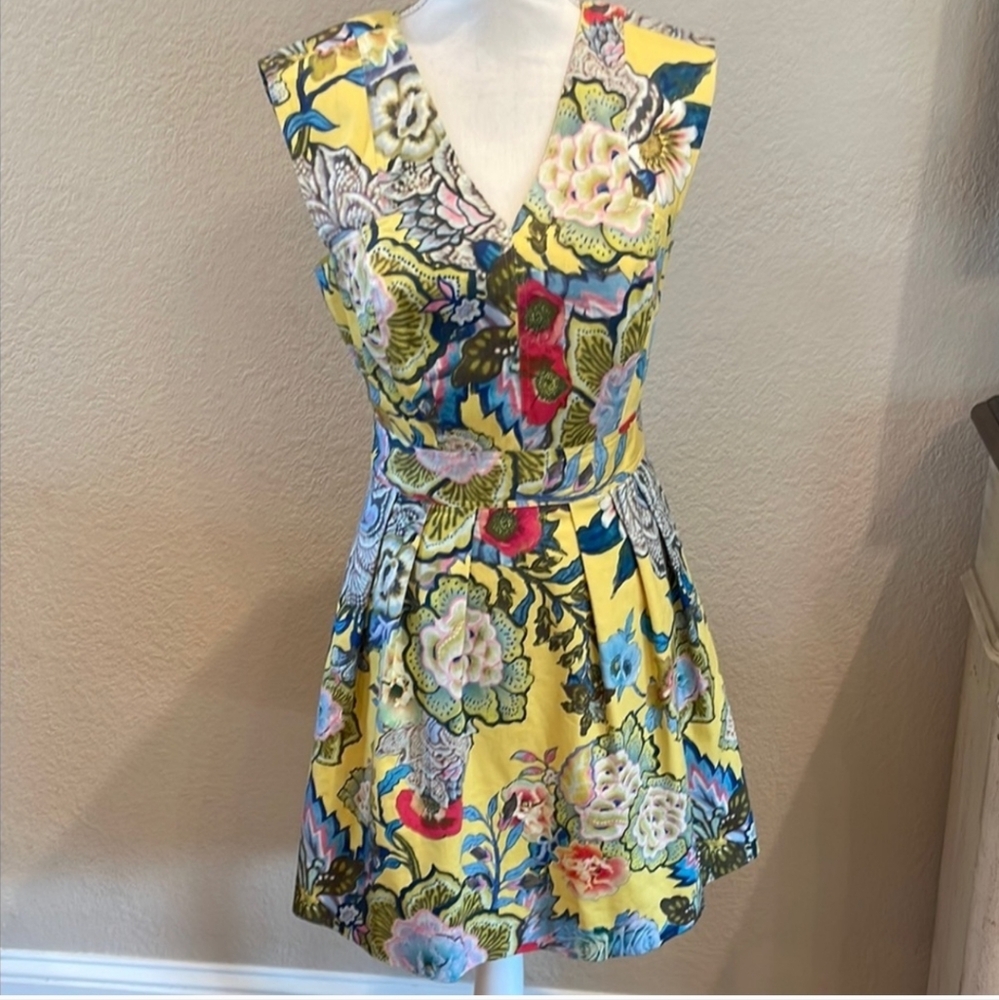 Cynthia Rowley Floral Yellow Sleeveless Dress Size 6